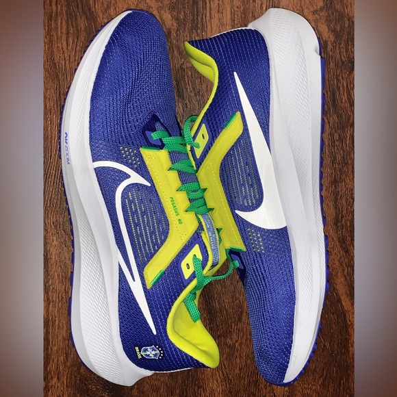 NWOT Nike Pegasus 40 Running shoes team Brazil - Picture 1 of 14